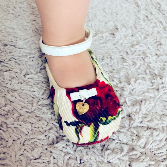 Dolce & Gabbana Rose Print Pre-Walkers - Picture 11 of 12
